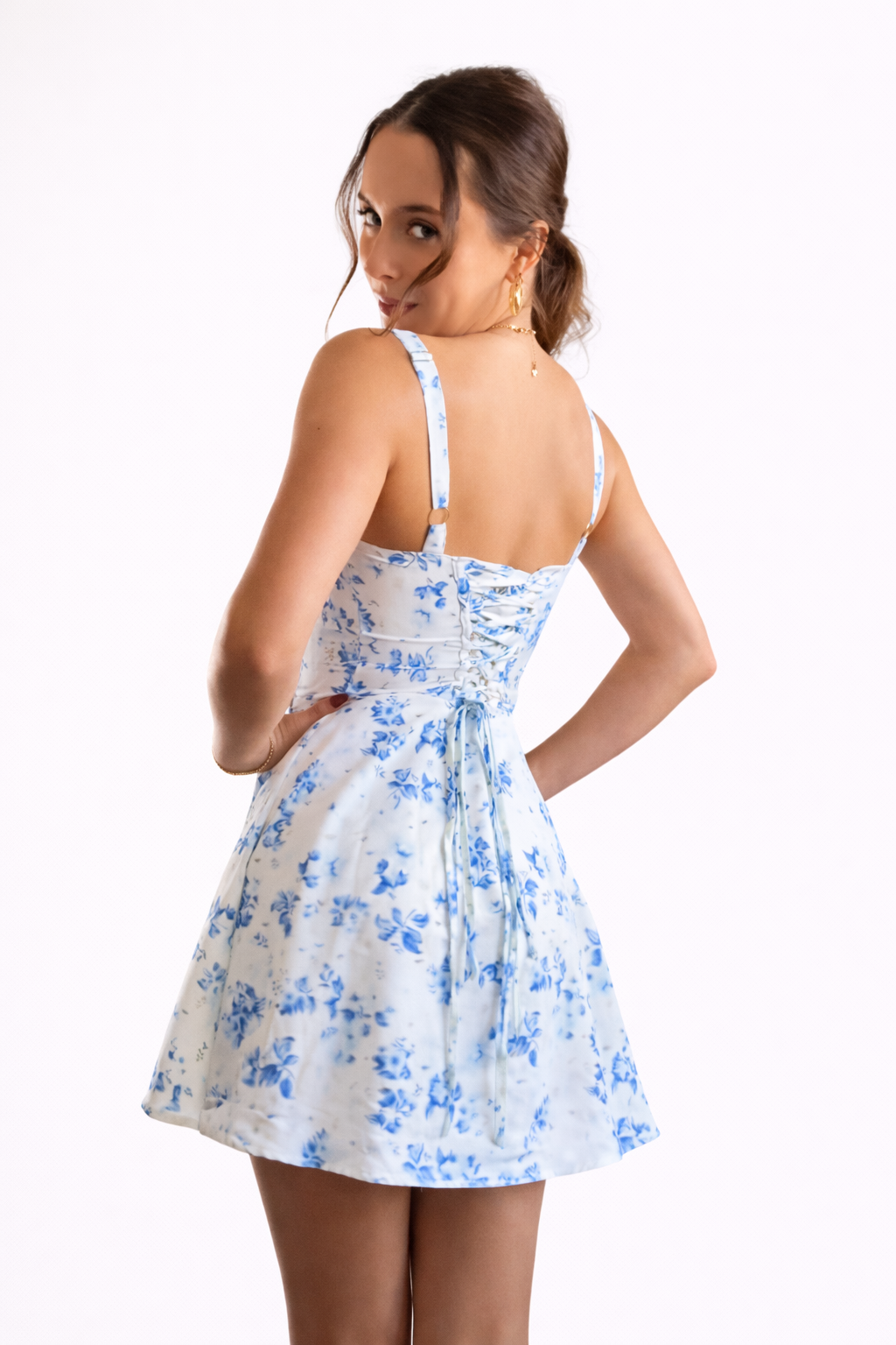 Koriora | Robe Mini Beate — Imprimé Floral Romantique & Légèreté Estivale