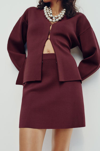 Koriora | Ensemble Élina Bordeaux – Ensemble Femme 2 Pièces Élégant | Veste Ajustée & Mini Jupe Chic