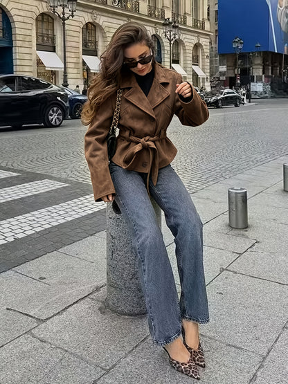 Veste Femme Marron Effet Daim à Ceinture – Coupe Courte & Col à Revers