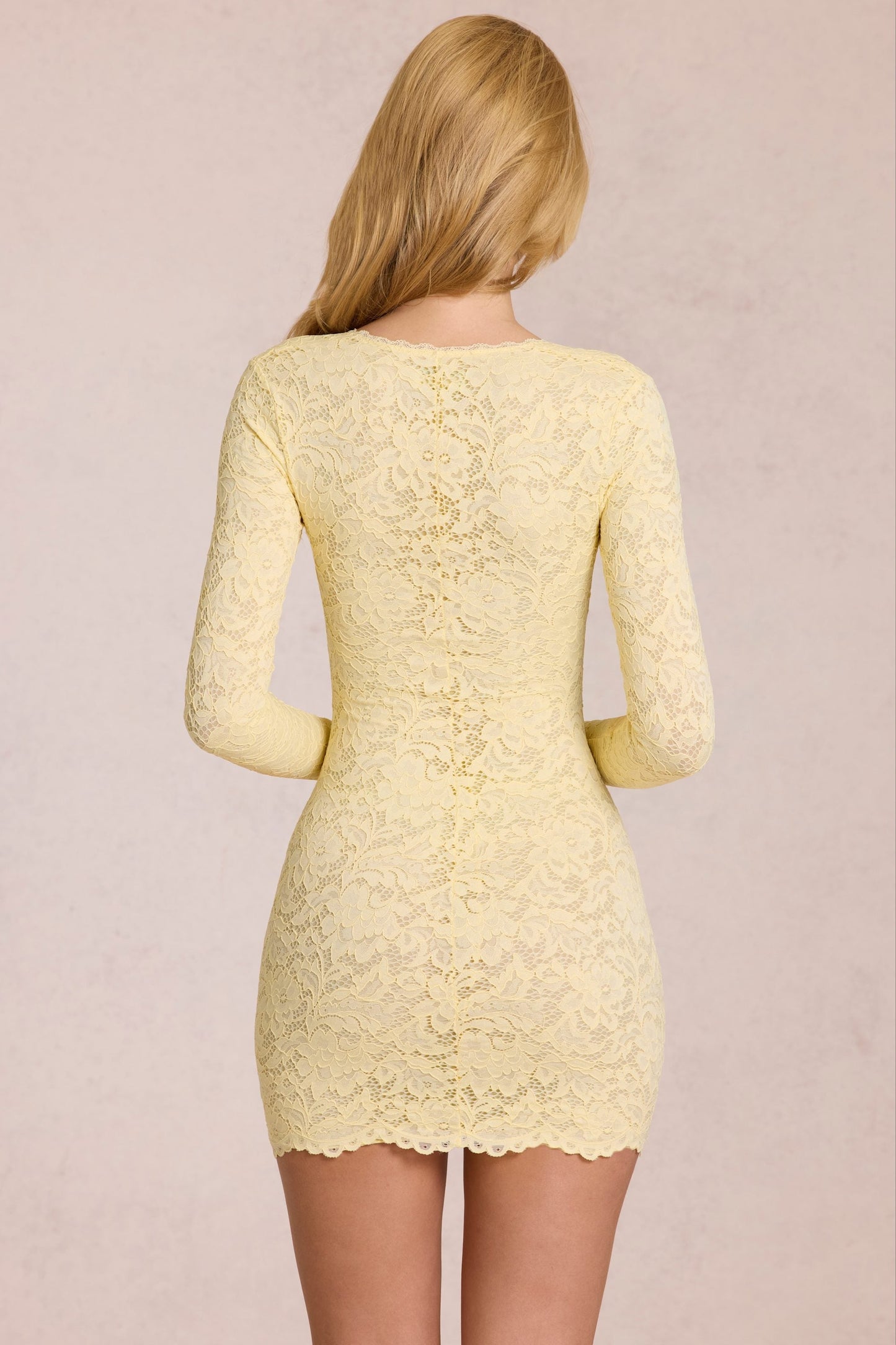 Koriora | Robe Mini Dentelle Elin — Col Carré & Manches Longues Élégantes