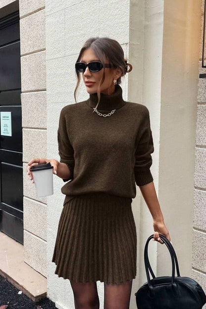 Koriora | Ensemble 2 Pièces Emily Chocolat — Col Roulé Oversize & Jupe Plissée Automne