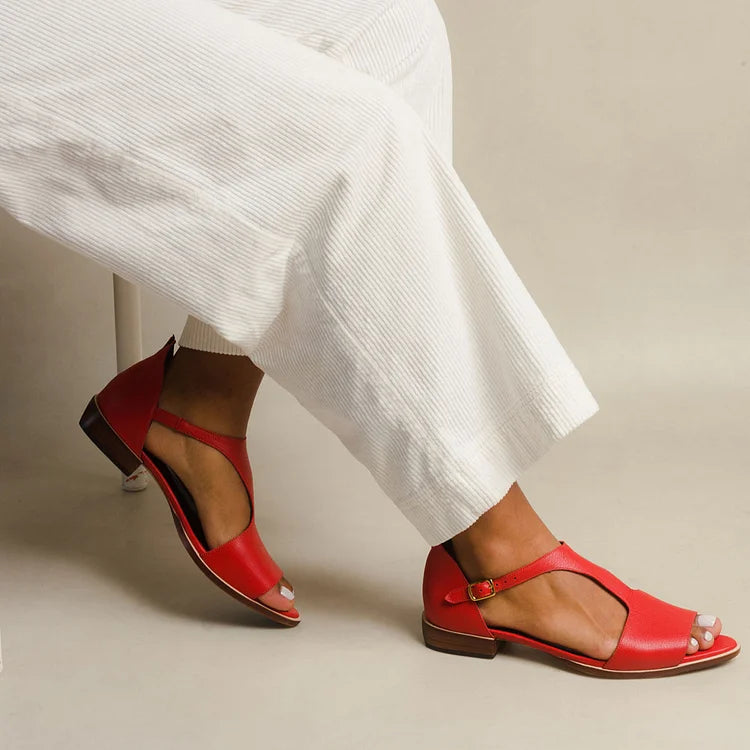 Koriora | Sandales Plates Rouge Albertine — Brides Ajustables & Éclat Estival Assumé