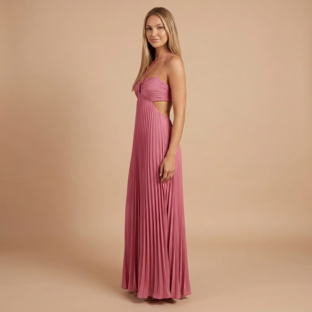 Koriora | Robe Longue Halter Plissée Soléna — Jupe Fluide & Élégance Solaire