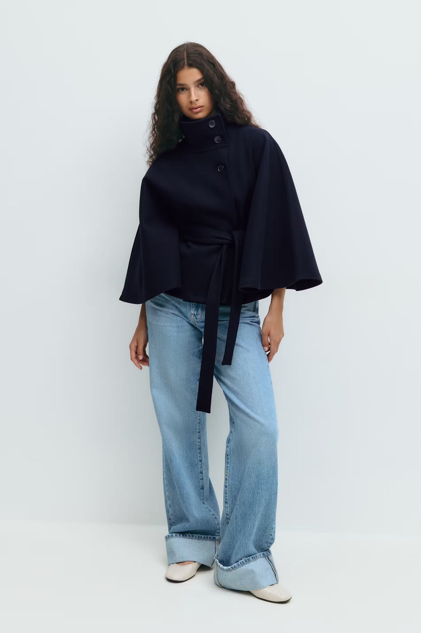 Koriora | Cape Loreza — Cape Femme Élégante & Manteau Mi-Saison Chic Intemporel