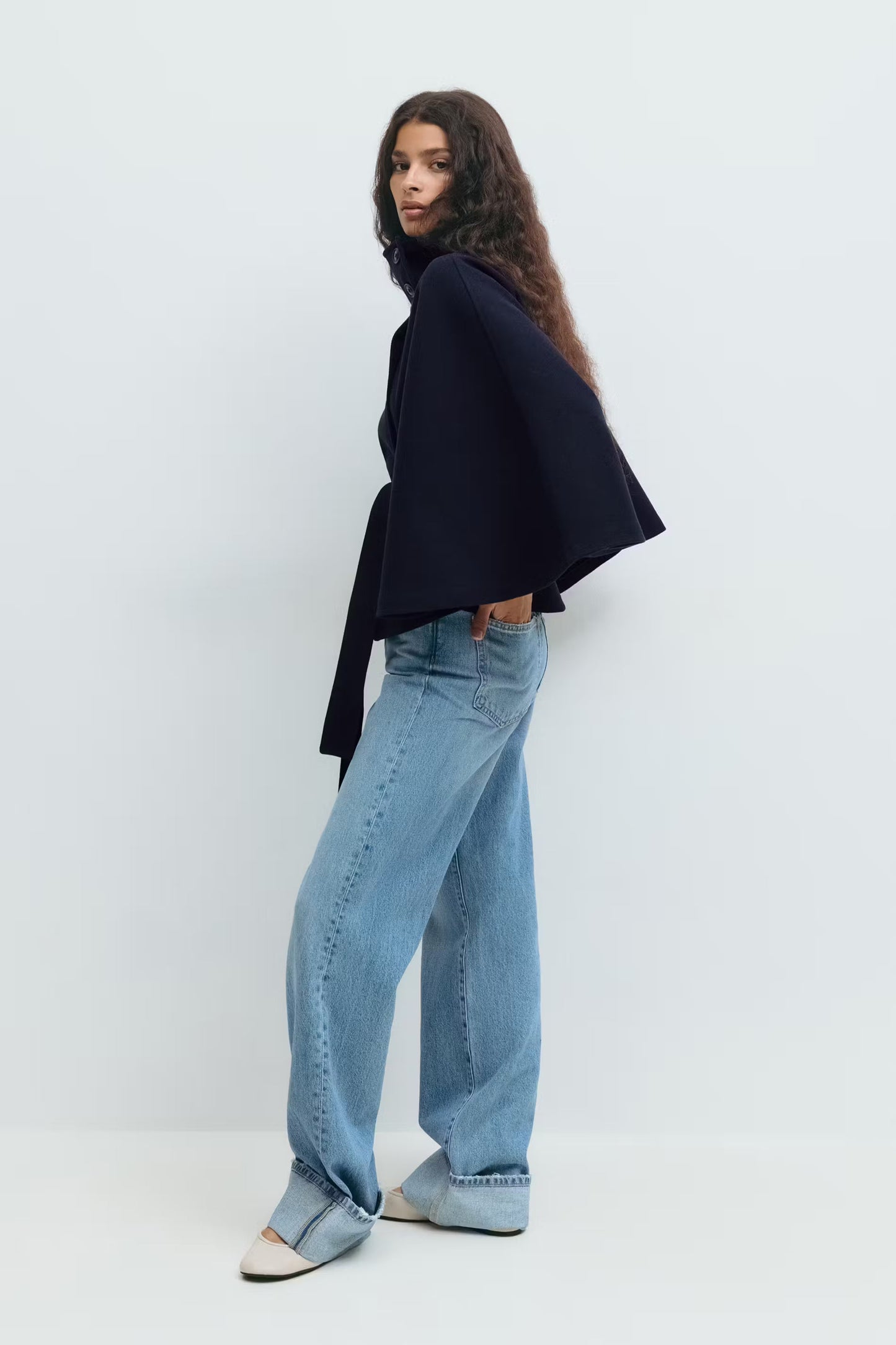 Koriora | Cape Loreza — Cape Femme Élégante & Manteau Mi-Saison Chic Intemporel