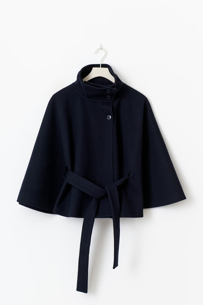 Koriora | Cape Loreza — Cape Femme Élégante & Manteau Mi-Saison Chic Intemporel
