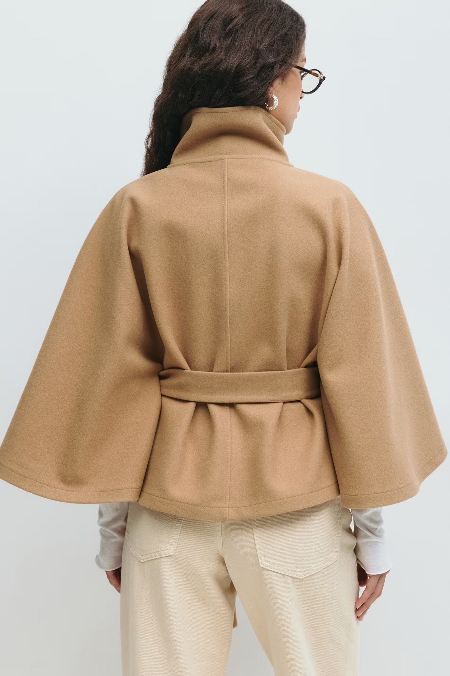 Koriora | Cape Loreza — Cape Femme Élégante & Manteau Mi-Saison Chic Intemporel