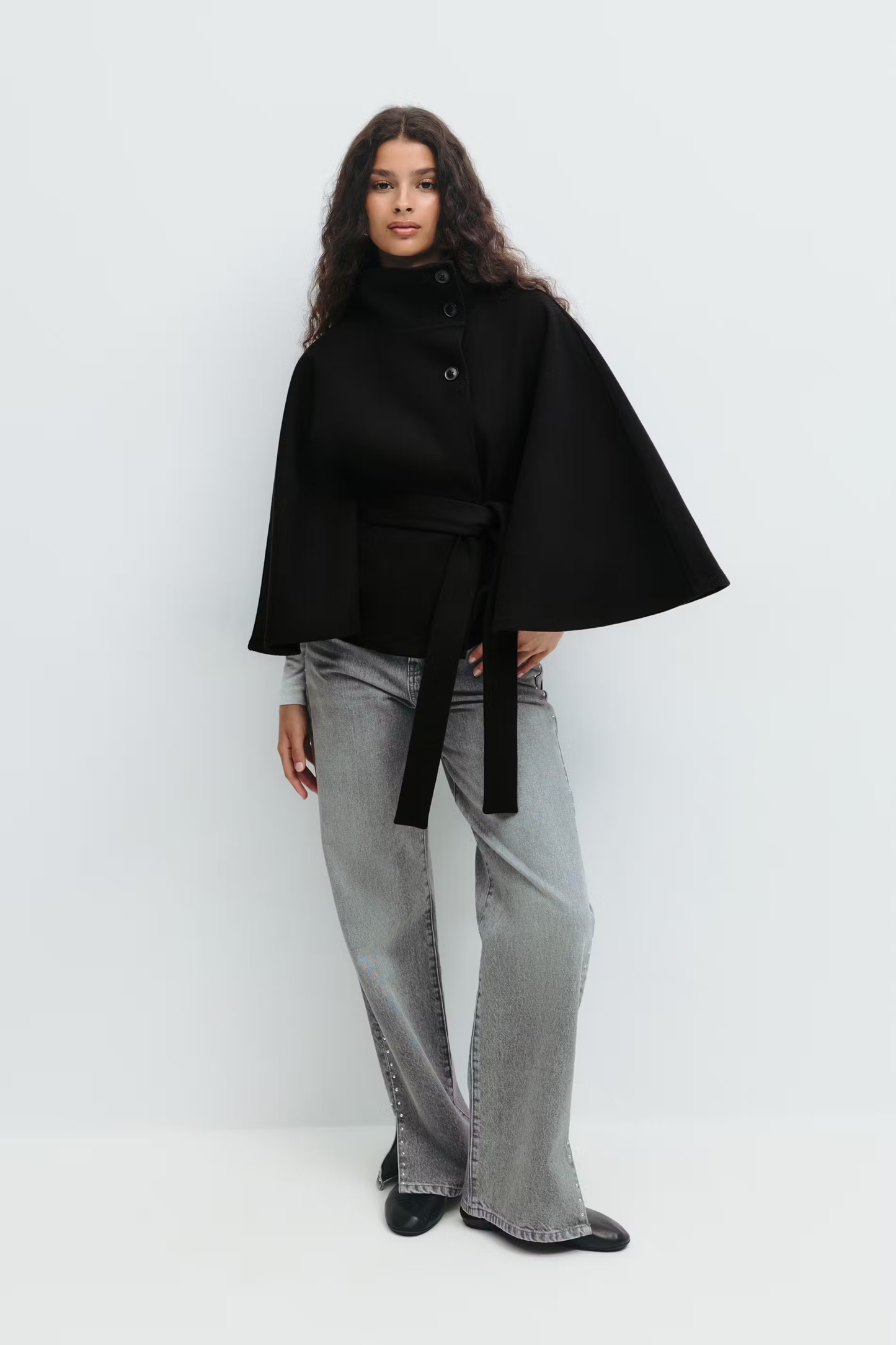 Koriora | Cape Loreza — Cape Femme Élégante & Manteau Mi-Saison Chic Intemporel