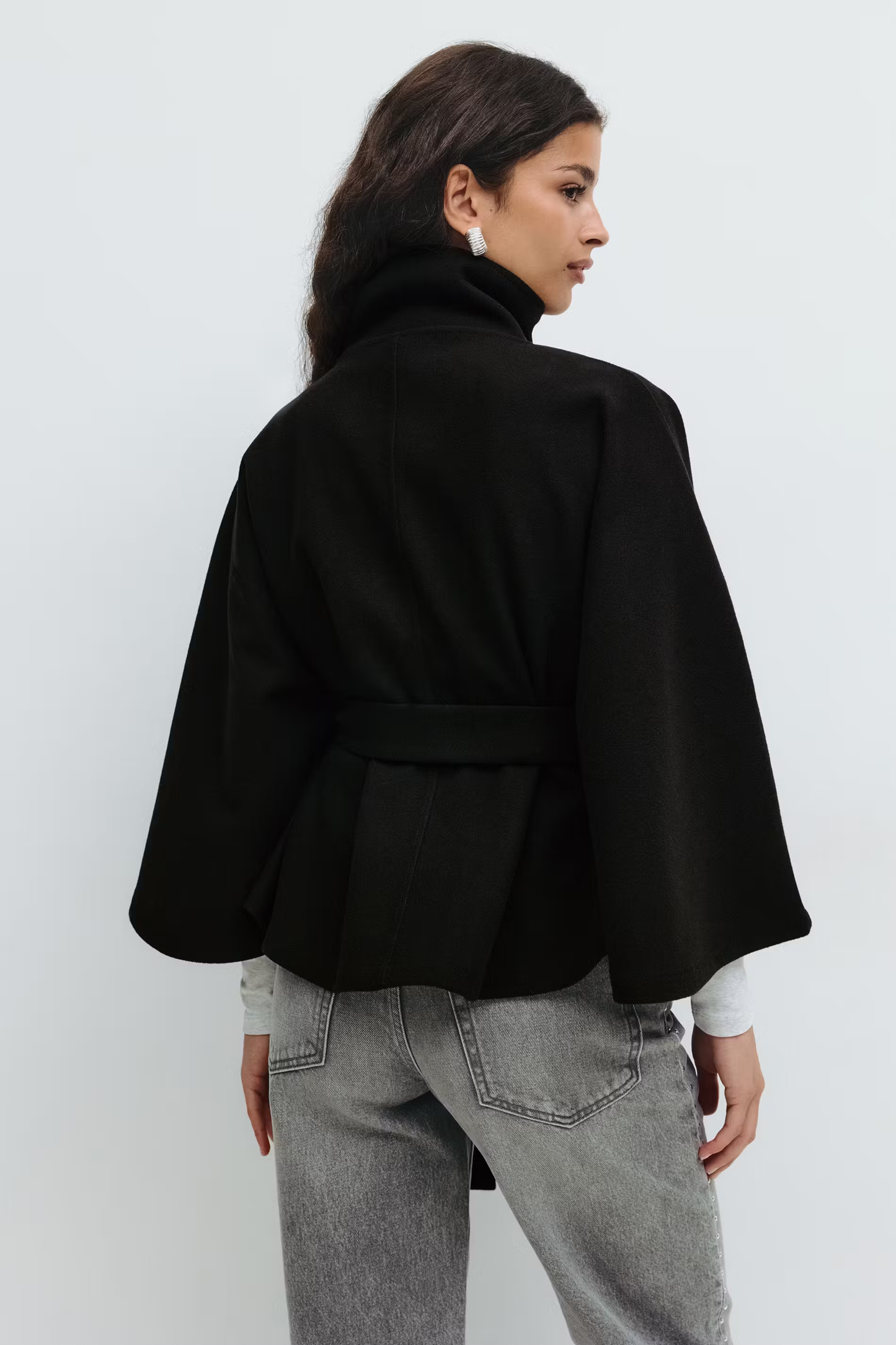 Koriora | Cape Loreza — Cape Femme Élégante & Manteau Mi-Saison Chic Intemporel