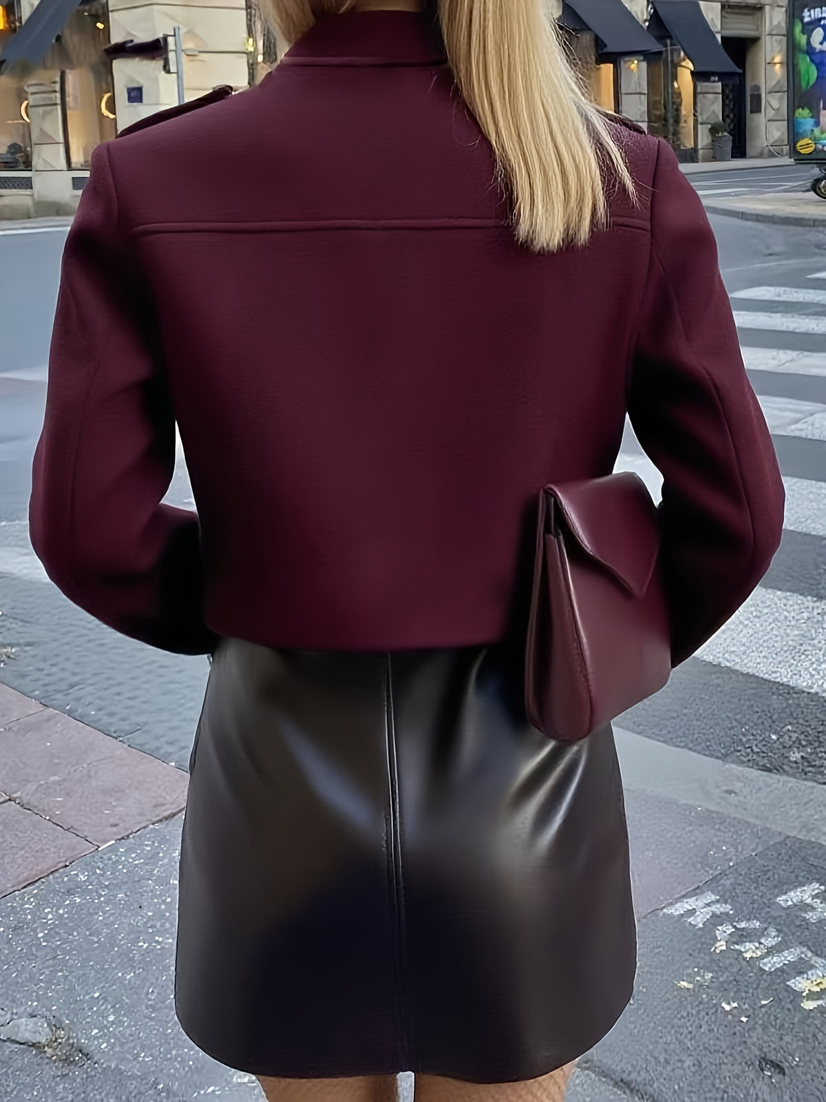 Veste Femme Courte à Boutons Dorés & Poches  Col Montant