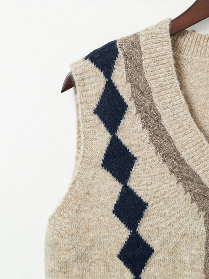 Women's Elegant Argyle V-Neck Knitted Vest – Vintage Style