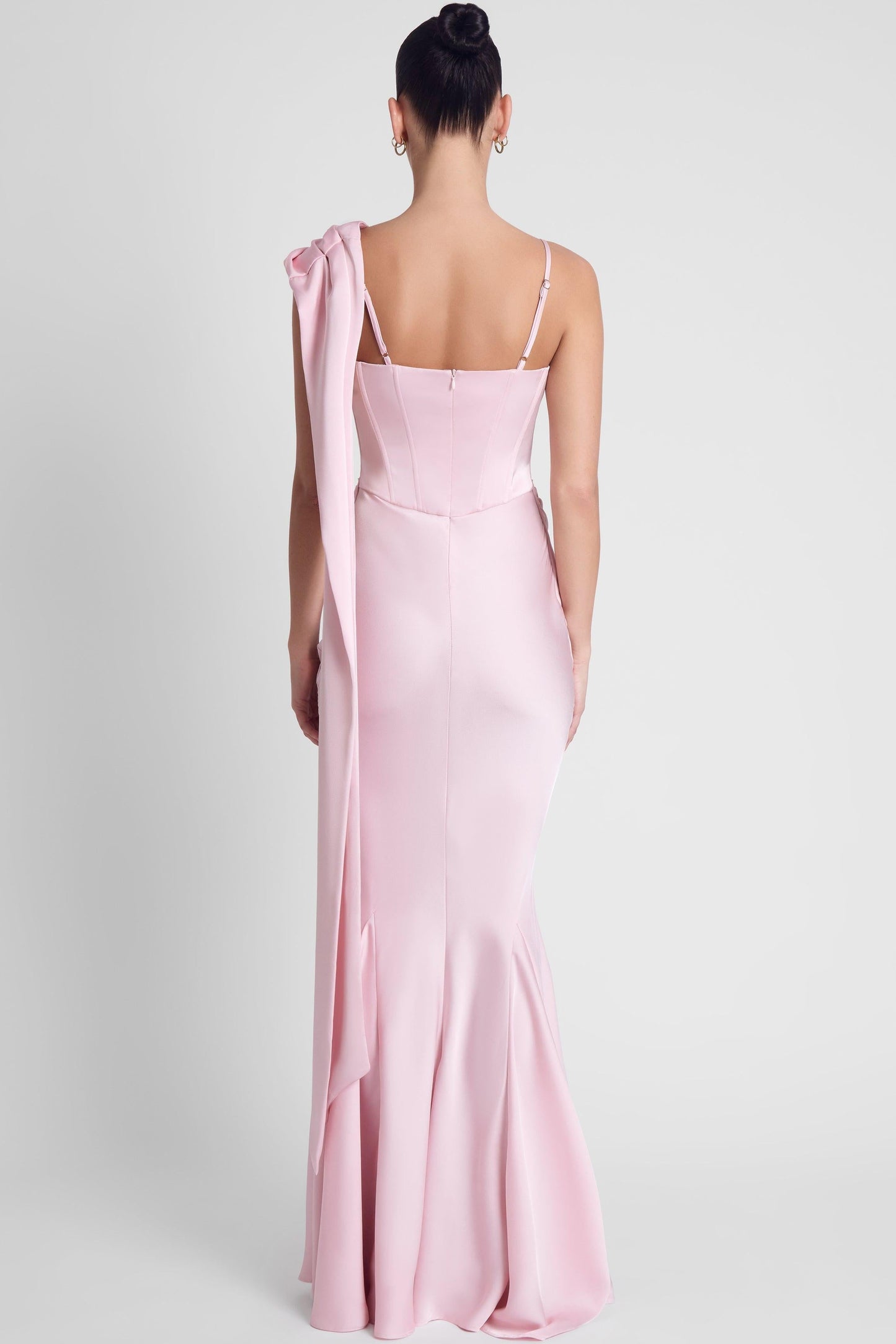 Koriora | Robe Maxi Céline — Corset Satiné & Rosette Épaule Romantique