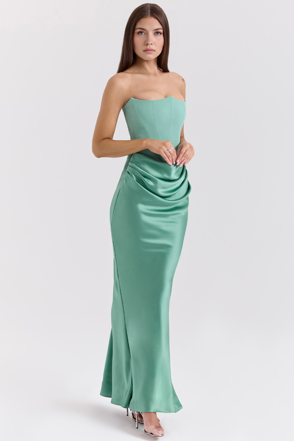 Koriora | Robe Maxi Satinée Serene — Bustier Élégant & Drapé Taille Vert Menthe