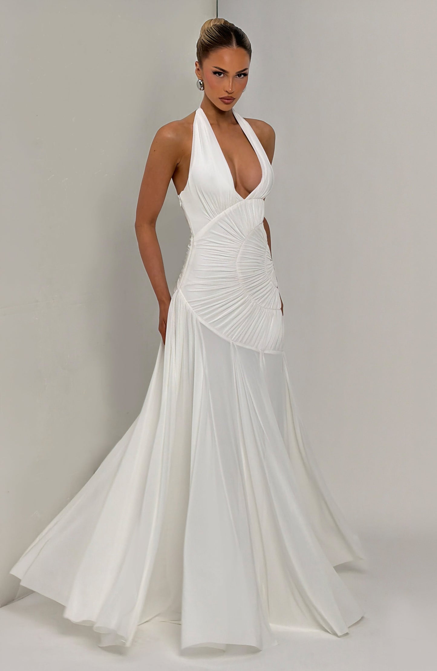 Koriora | Robe Maxi Halter Lise — Drapé Asymétrique & Mesh Premium