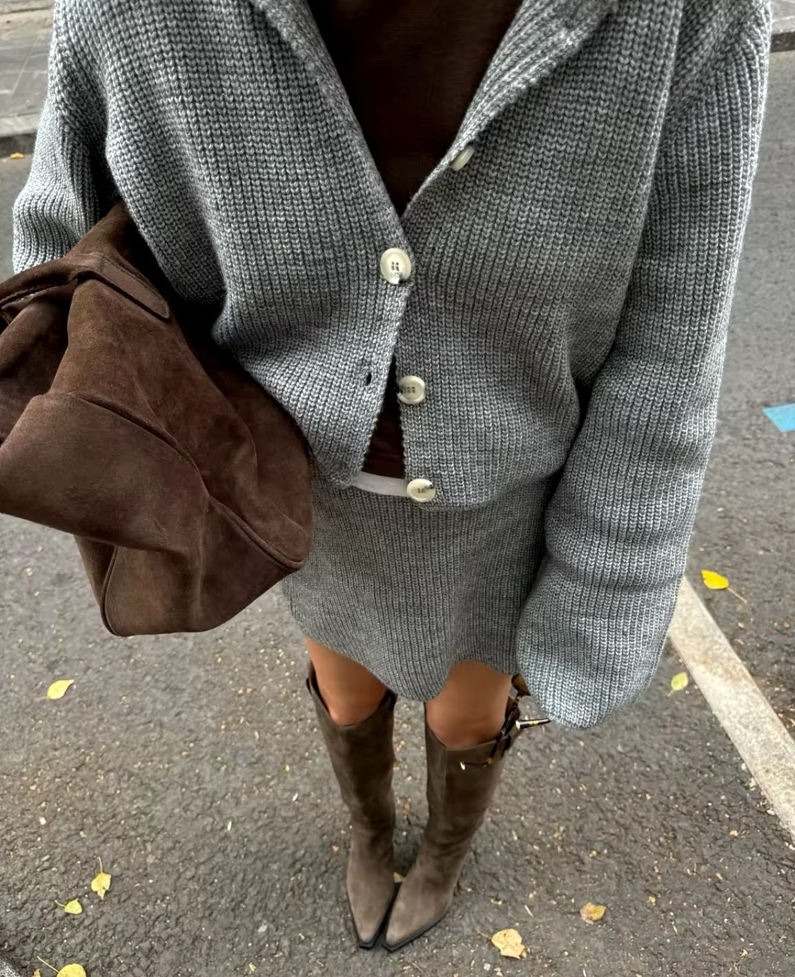 Koriora | Ensemble Knit Mira – Ensemble Femme 2 Pièces Maille | Cardigan Boutonné & Mini Jupe Cozy Chic