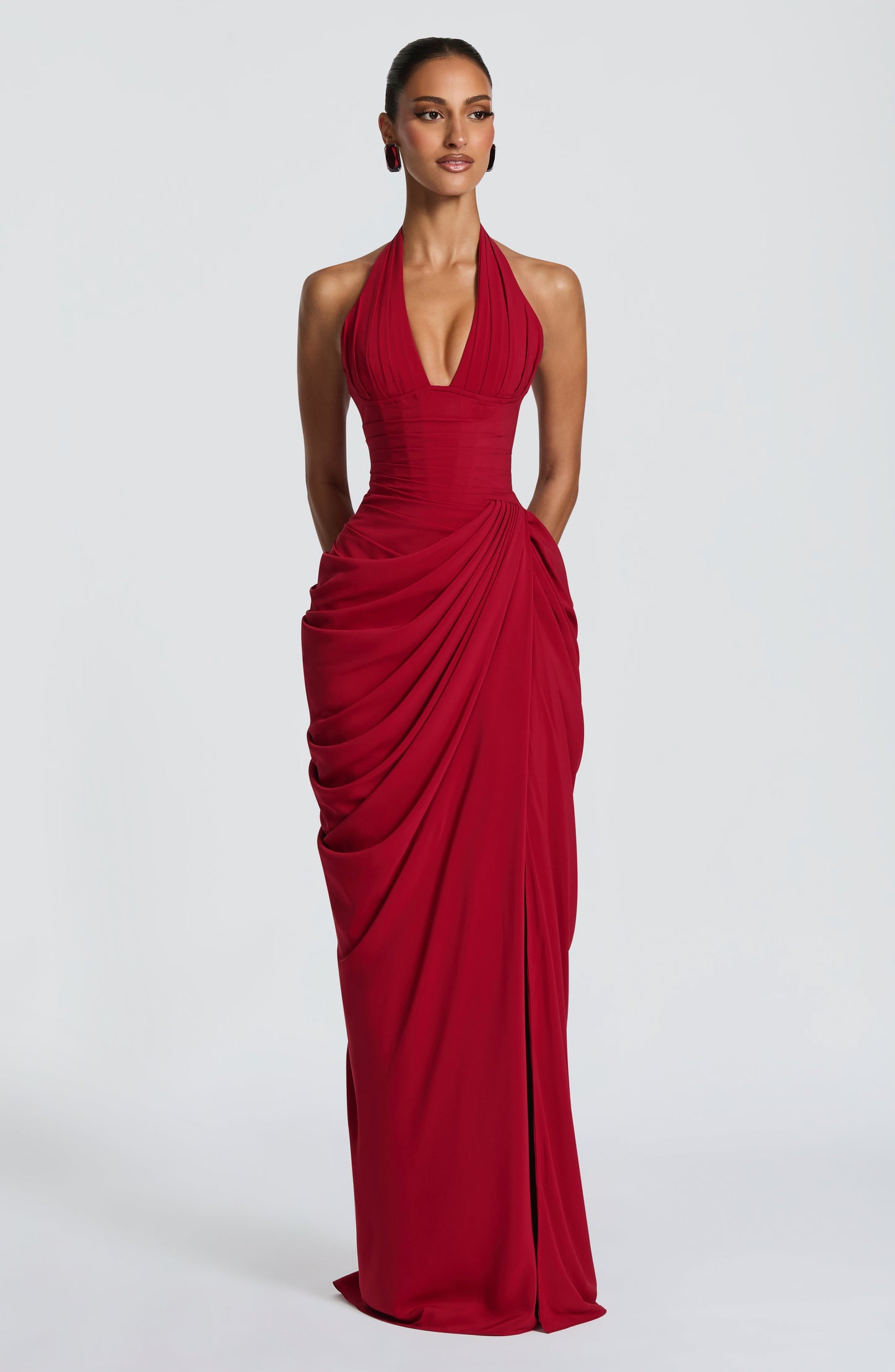 Koriora | Robe Maxi Bustier Linde — Halter Profond & Drapé Asymétrique