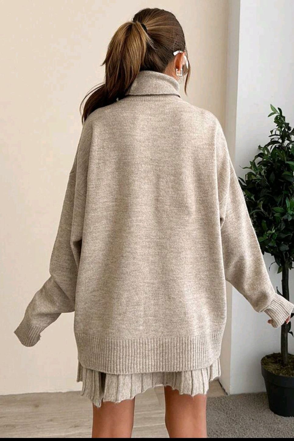 Koriora | Ensemble 2 Pièces Emily Chocolat — Col Roulé Oversize & Jupe Plissée Automne