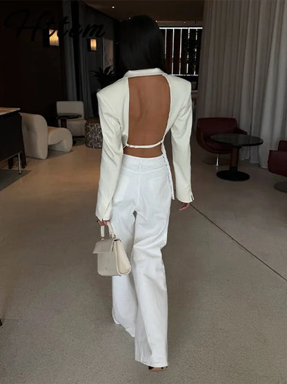 Koriora | Blazer Elure Blanc — Dos Ouvert Sensuel & Coupe Féminine Élégante