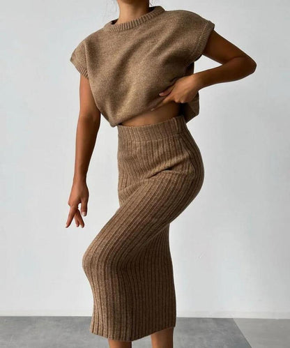 Koriora | Ensemble Maille Élise – Ensemble Femme 2 Pièces | Top Côtelé & Jupe Midi Élégante