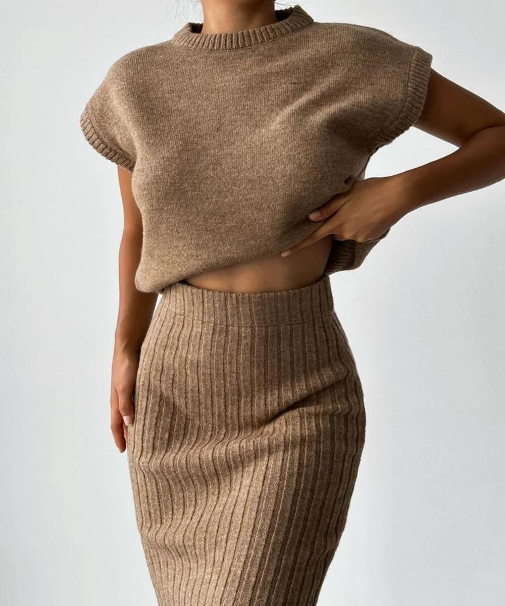 Koriora | Ensemble Maille Élise – Ensemble Femme 2 Pièces | Top Côtelé & Jupe Midi Élégante