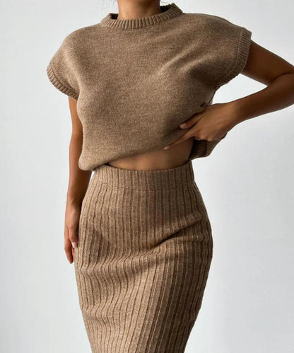 Koriora | Ensemble Maille Élise – Ensemble Femme 2 Pièces | Top Côtelé & Jupe Midi Élégante