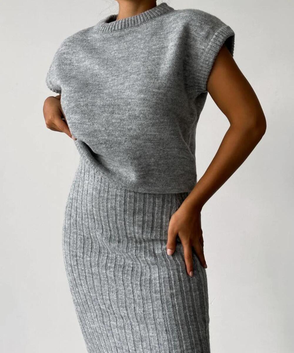 Koriora | Ensemble Maille Élise – Ensemble Femme 2 Pièces | Top Côtelé & Jupe Midi Élégante