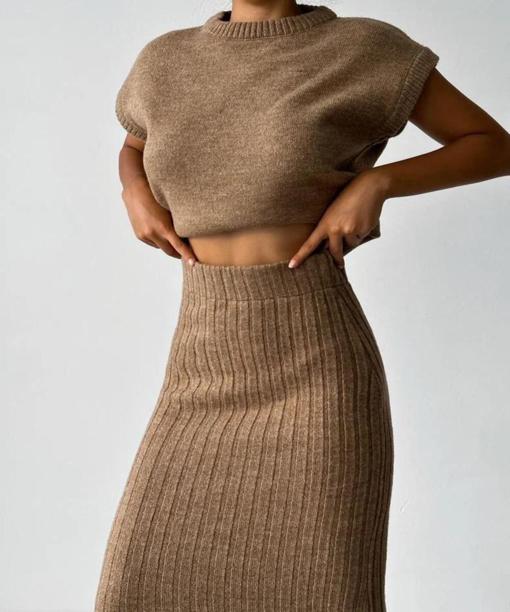 Koriora | Ensemble Maille Élise – Ensemble Femme 2 Pièces | Top Côtelé & Jupe Midi Élégante