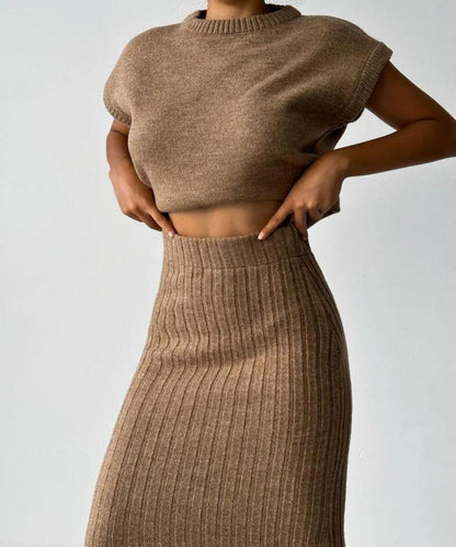 Koriora | Ensemble Maille Élise – Ensemble Femme 2 Pièces | Top Côtelé & Jupe Midi Élégante