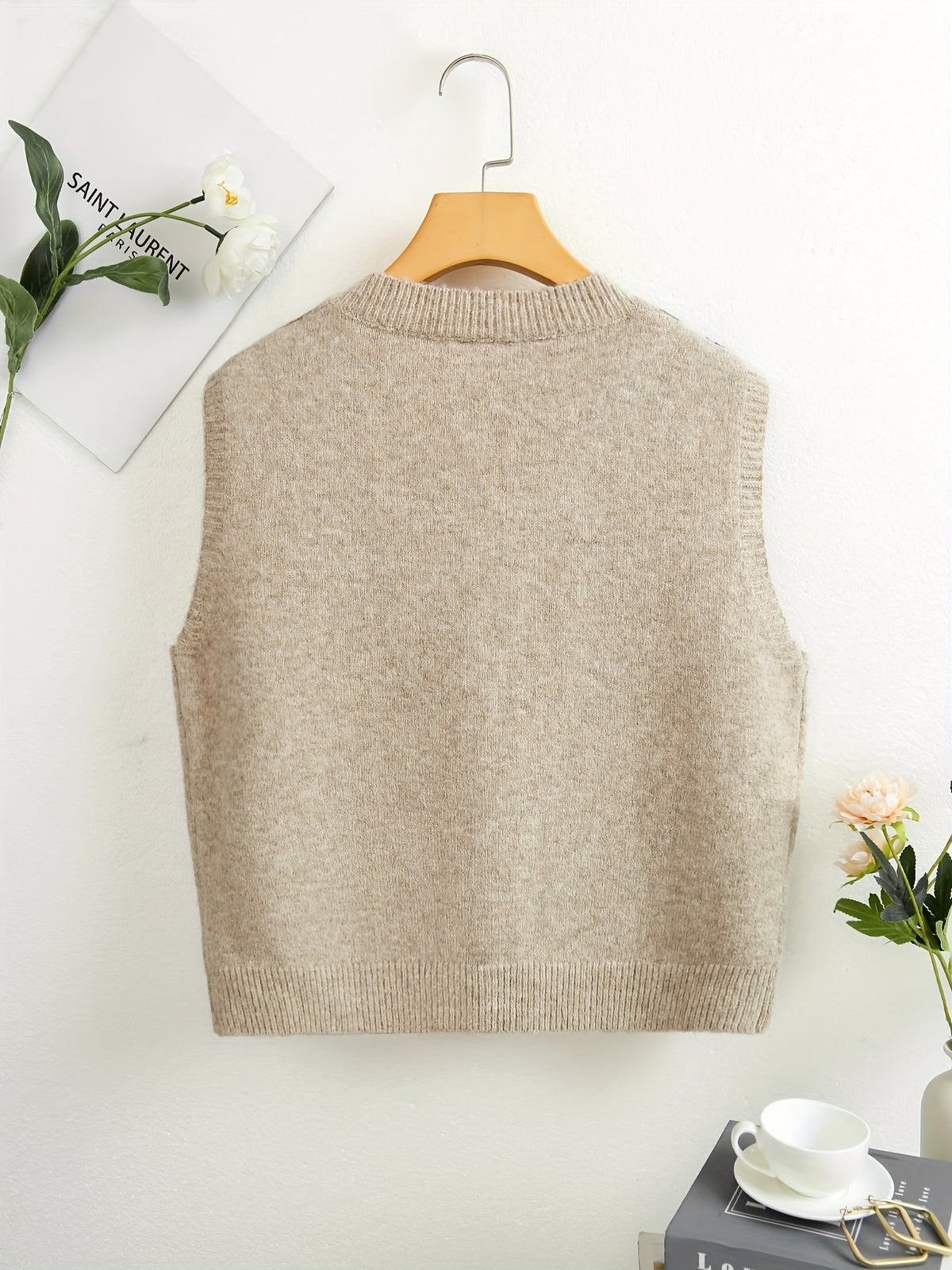 Women's Elegant Argyle V-Neck Knitted Vest – Vintage Style