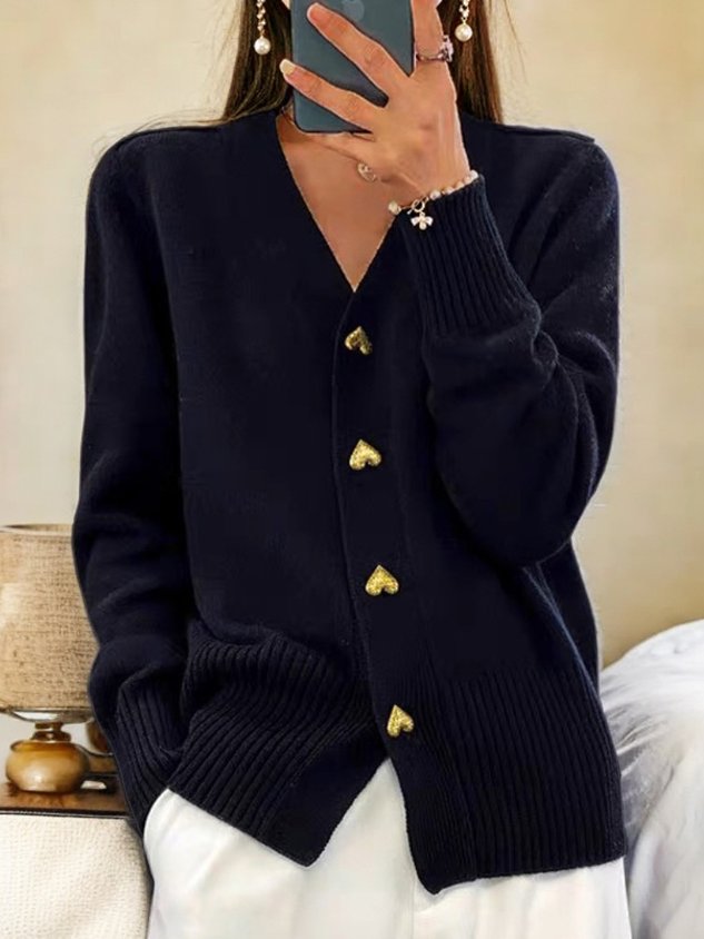 Cardigan Col V Boutons Cœur Femme Finitions Côtelées & Féminité Élégante