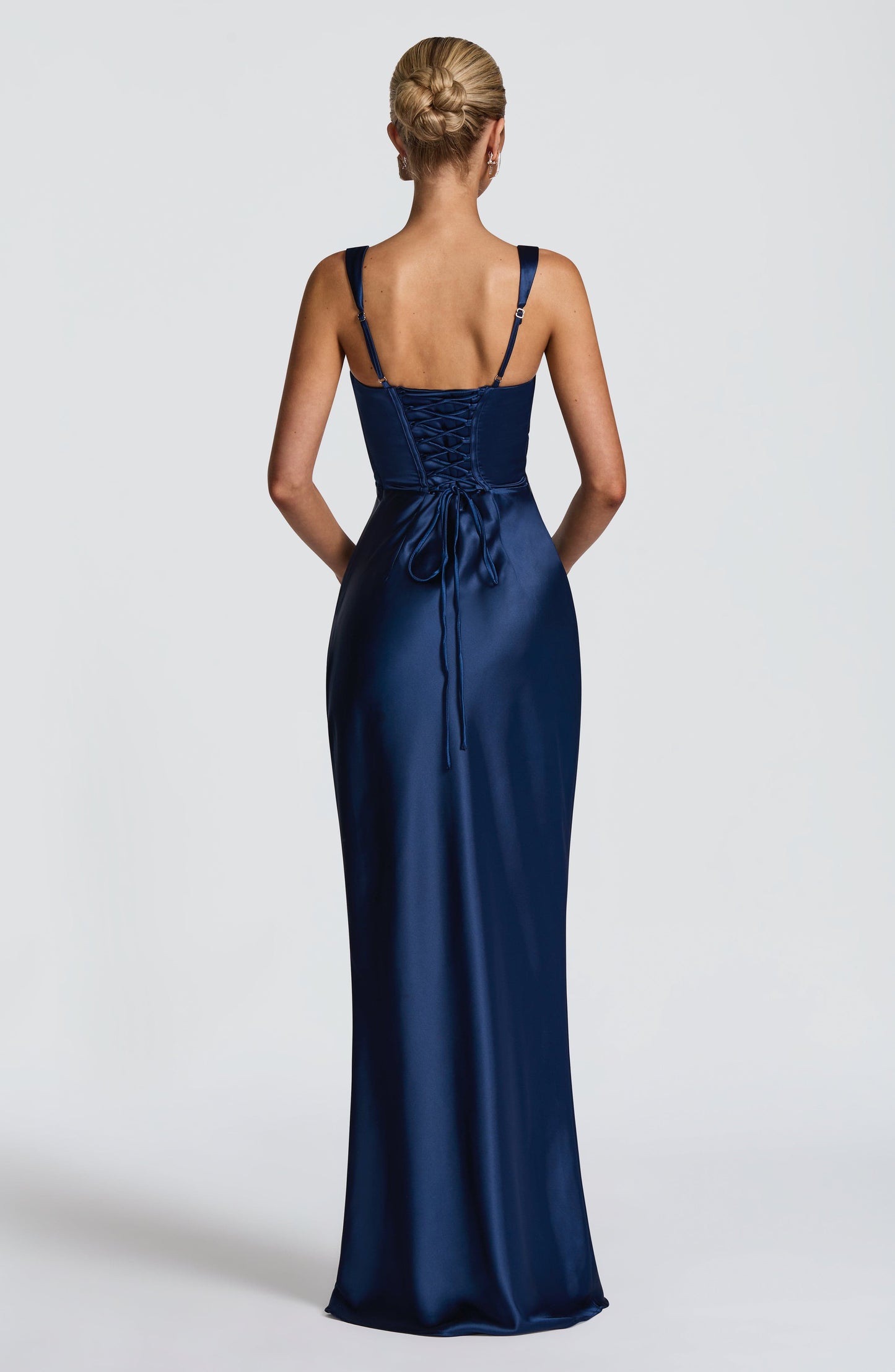 Koriora | Robe longue satinée Yolanthe