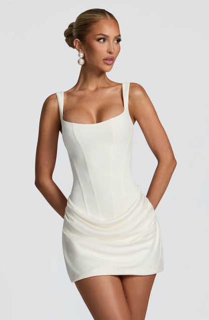 Koriora | Robe Mini Bodycon Indy — Col Carré & Coupe Sculptante