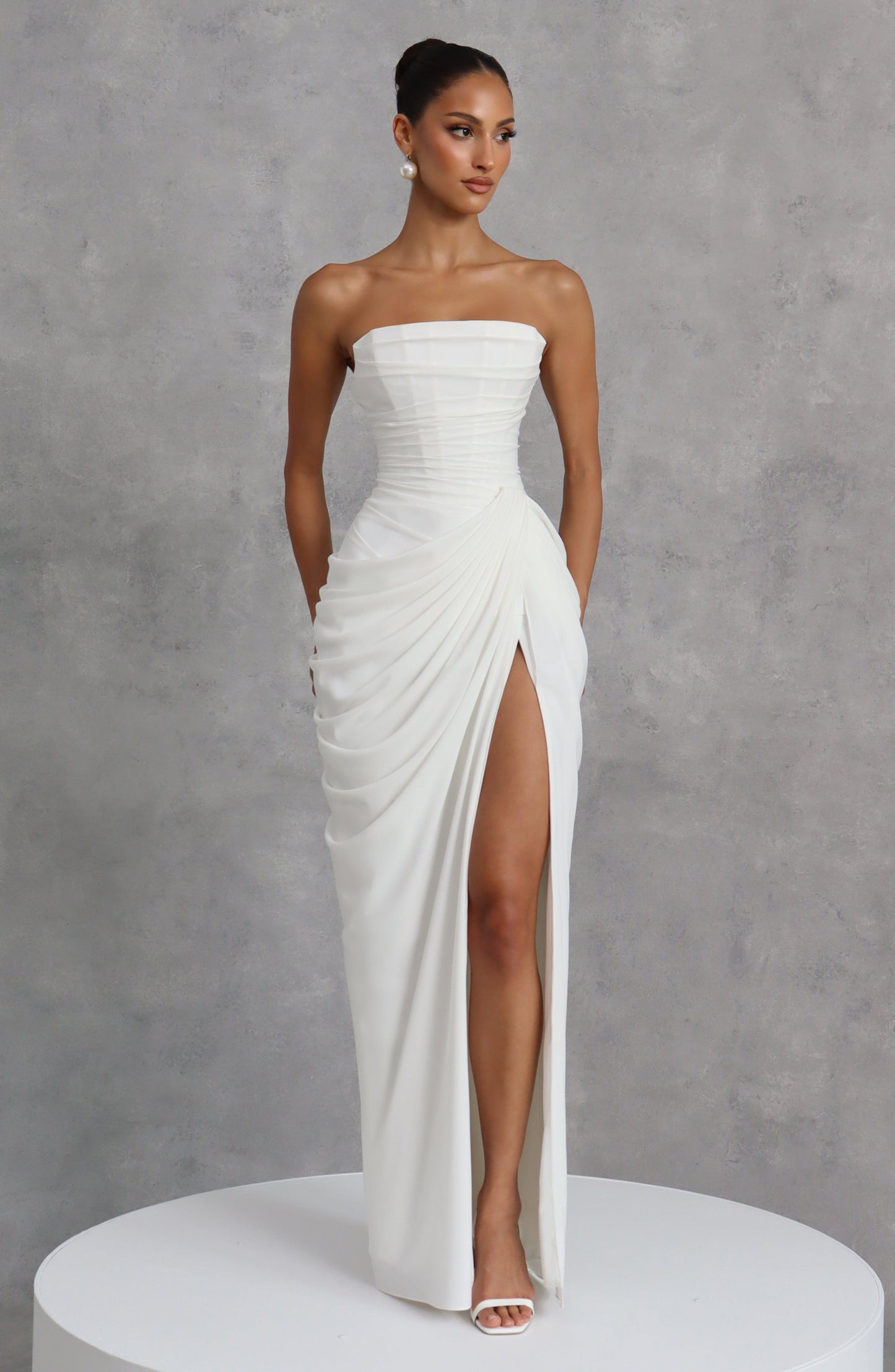 Koriora | Robe Maxi Bustier Lois — Corset Sculpté & Fente Haute Chiffon