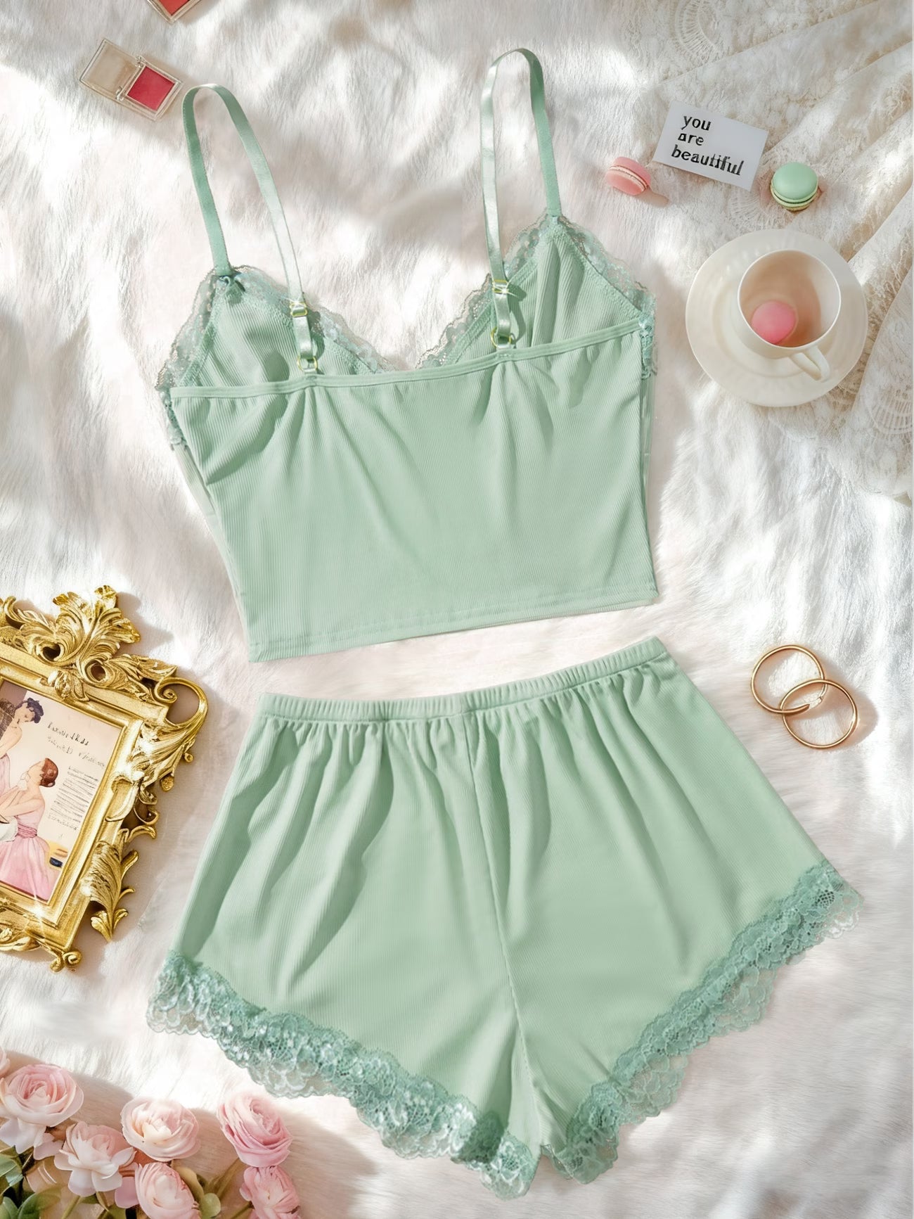 Koriora | Ensemble Pyjama Côtelé Femme — Débardeur Col V & Short Dentelle Confort