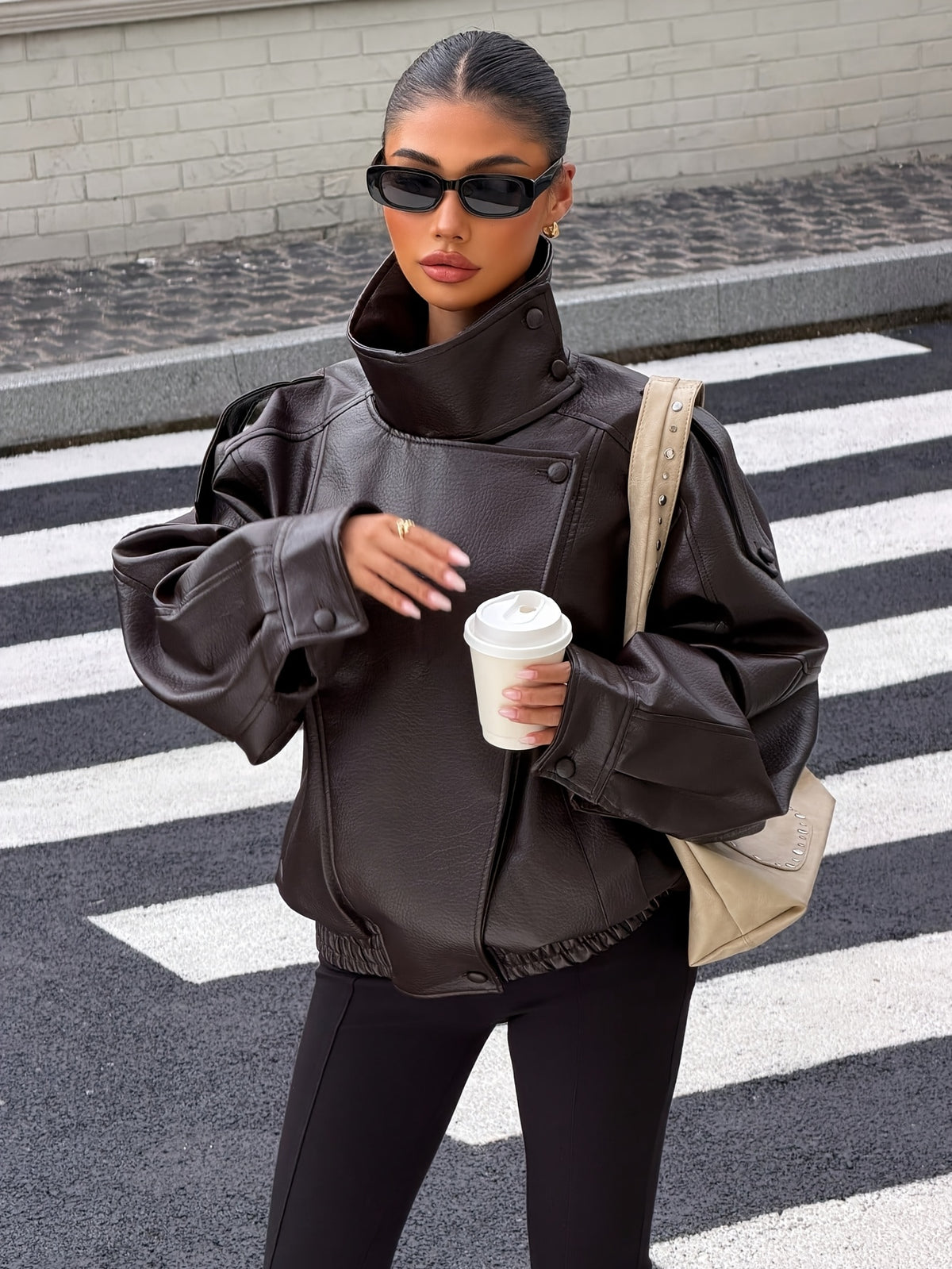 Veste Femme Oversize Marron Effet Cuir – Col Montant & Coupe Bomber