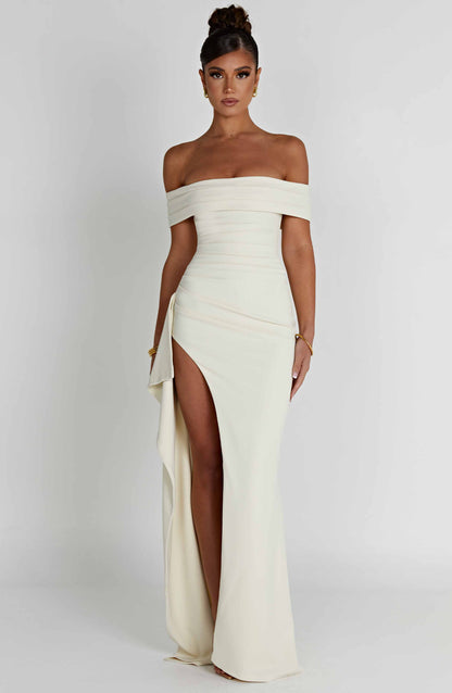 Koriora | Robe Maxi Pailletée Kelly — Bardot Élégant & Fente Haute Glamour