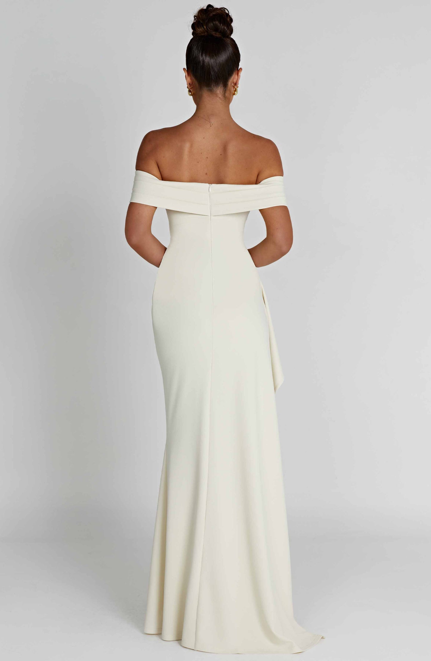 Koriora | Robe Maxi Pailletée Kelly — Bardot Élégant & Fente Haute Glamour