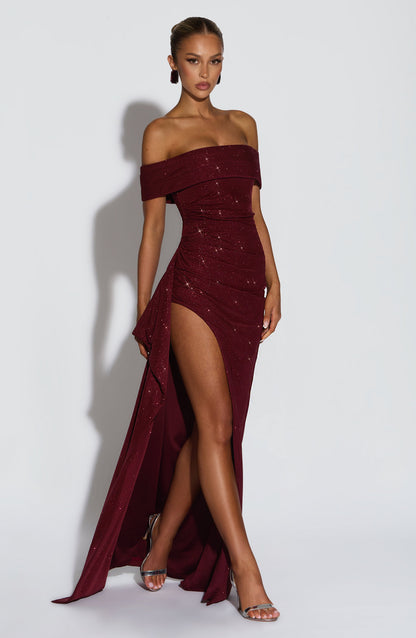 Koriora | Robe Maxi Pailletée Kelly — Bardot Élégant & Fente Haute Glamour