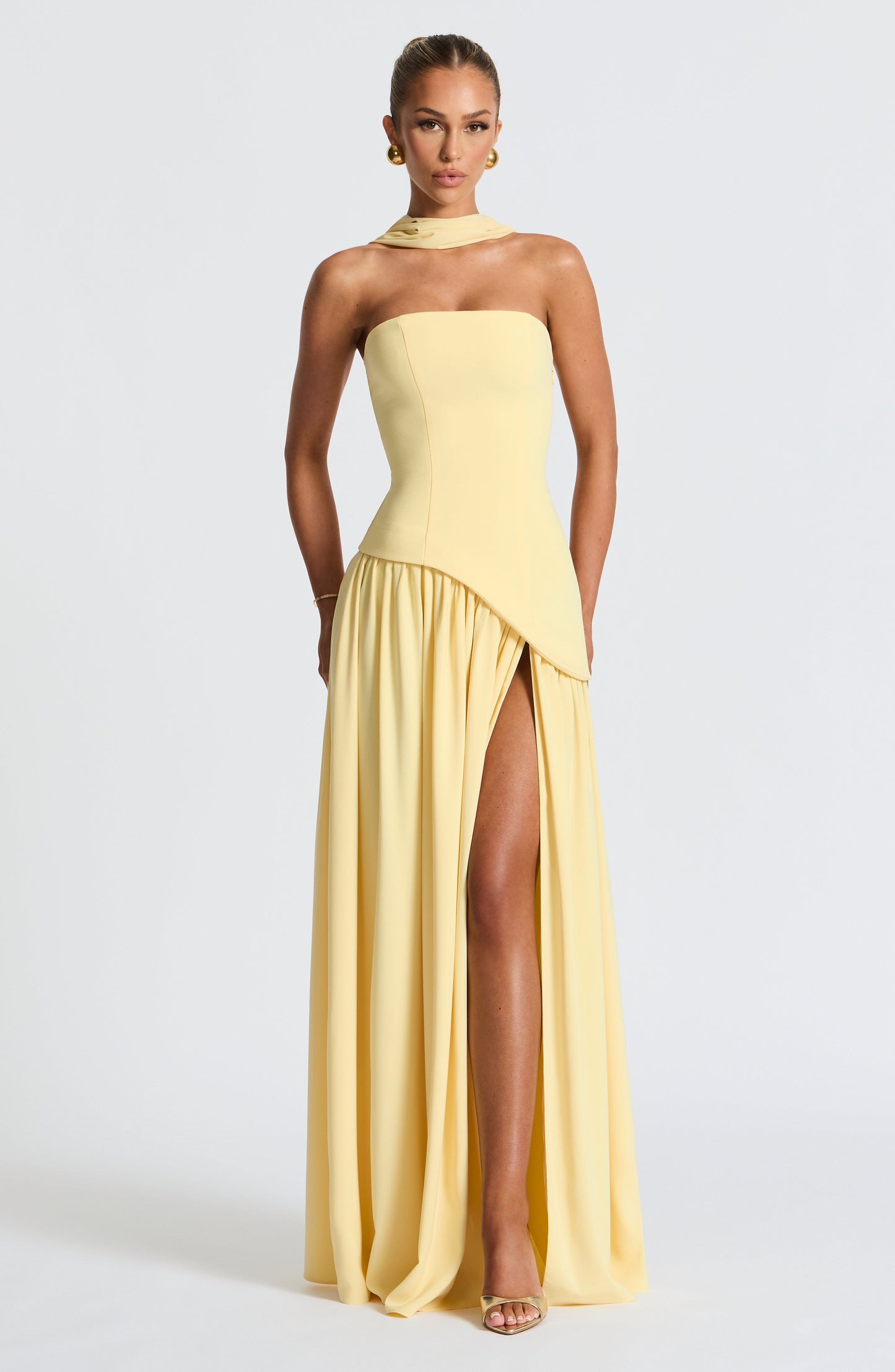 Koriora | Robe longue fendue satinée Twilight Bloom
