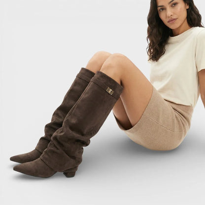 Bottes Femme à Bout Pointu & Boucle – Talon Bloc Bas et Tige Plissée