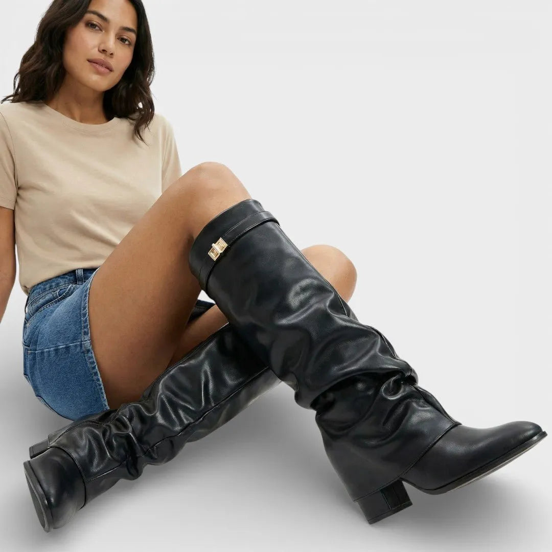 Bottes Femme à Bout Pointu & Boucle – Talon Bloc Bas et Tige Plissée