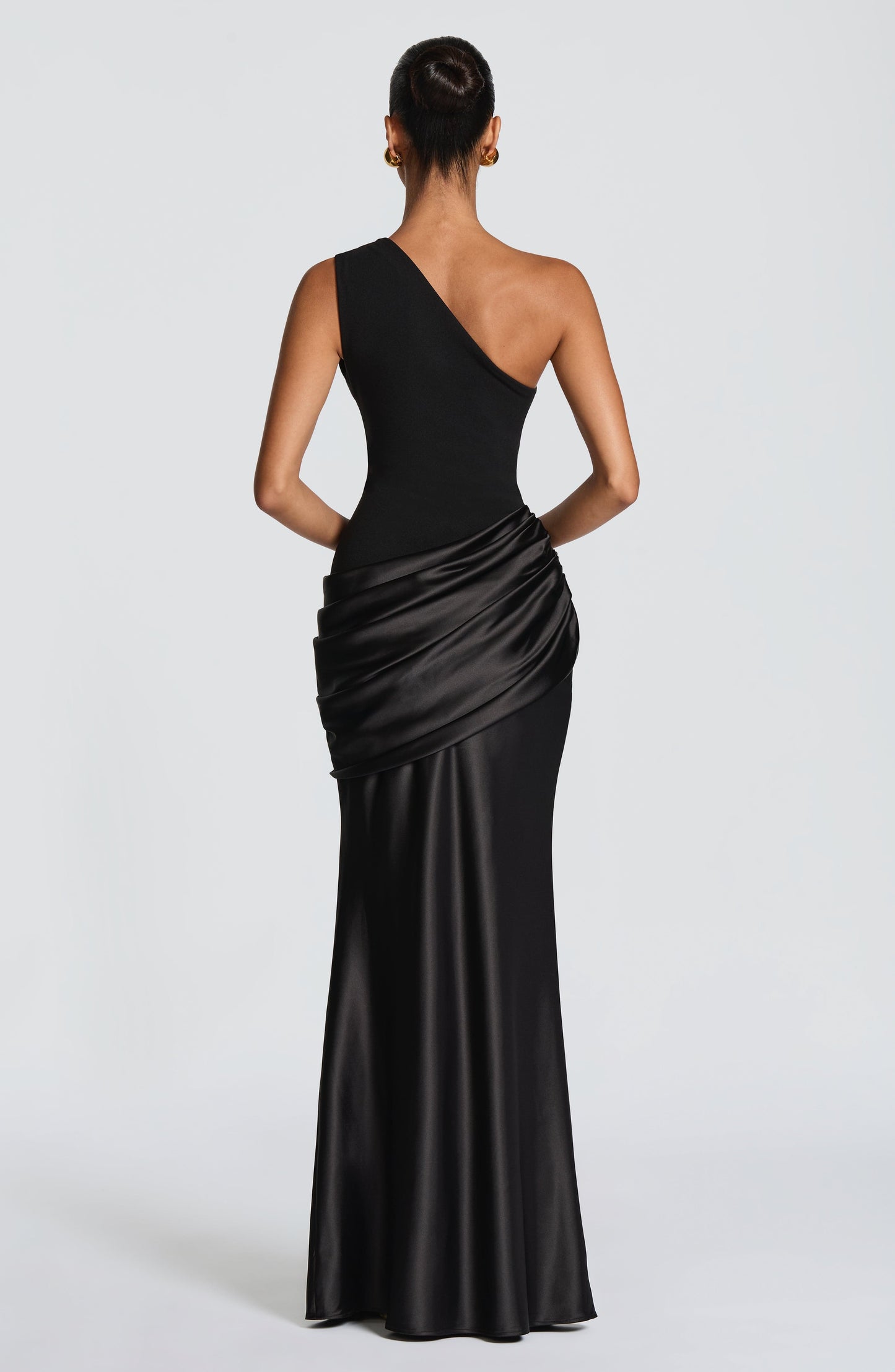 Koriora | Robe longue asymétrique Abbey