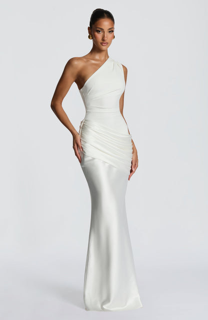 Koriora | Robe longue asymétrique Abbey