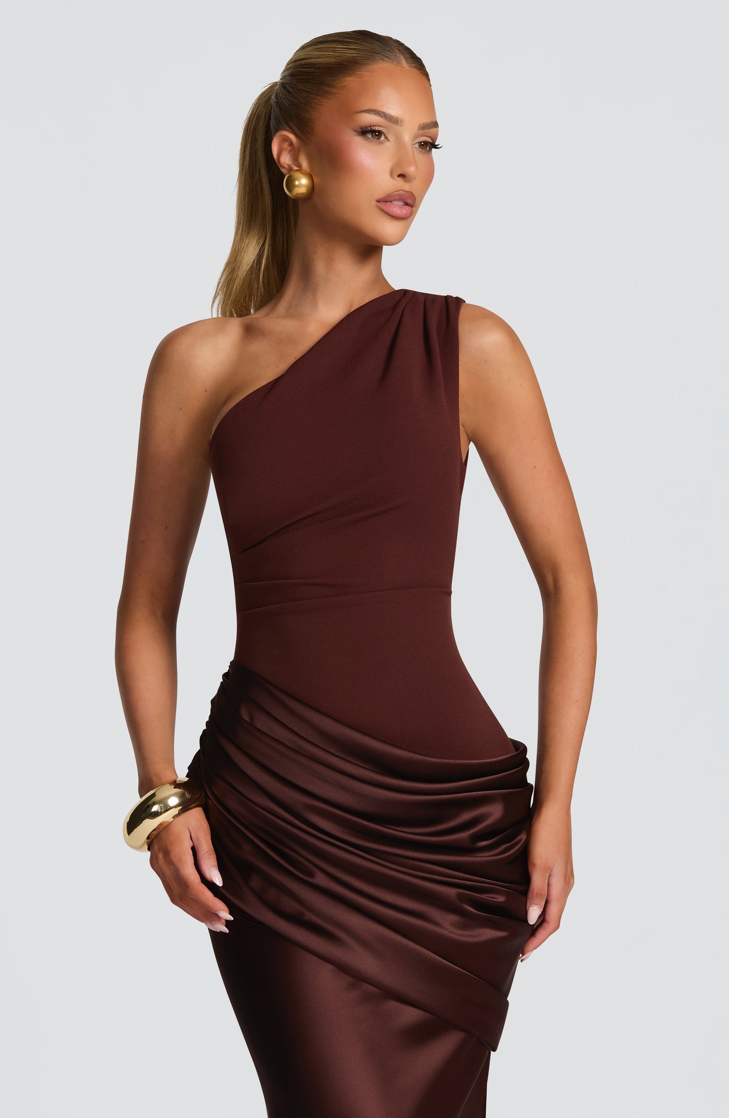 Koriora | Robe longue asymétrique Abbey