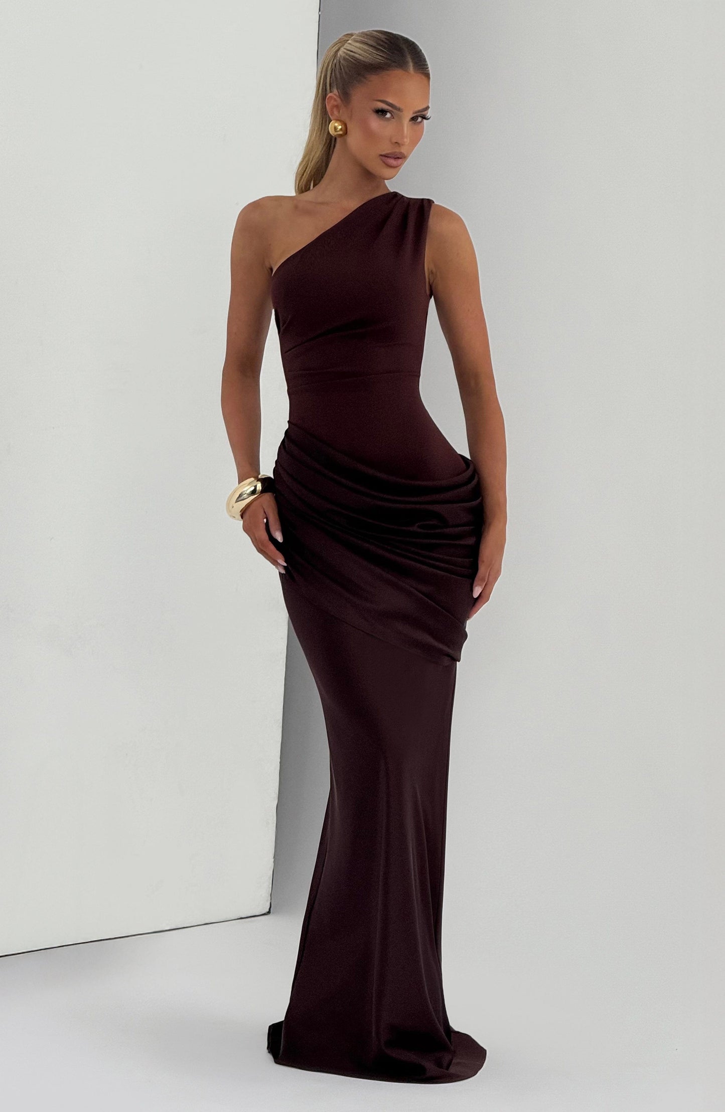 Koriora | Robe longue asymétrique Abbey